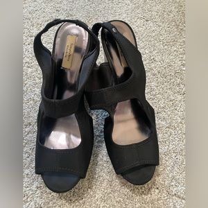 Vera wang wedges